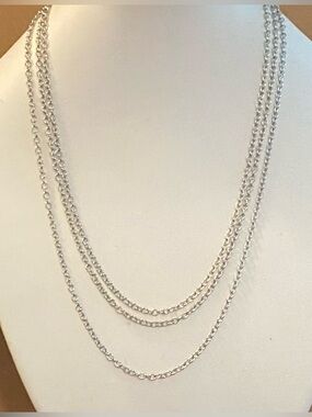 NEW  Three-strand necklace with side toggle